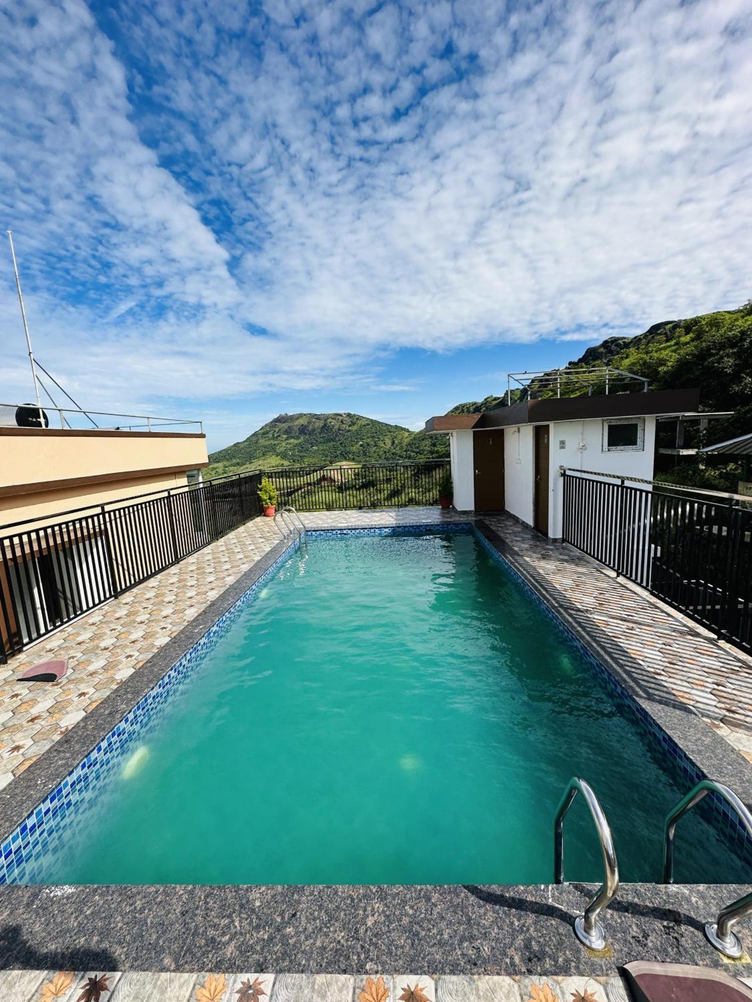 Himasailam Pool Resort Vagamon Extérieur photo